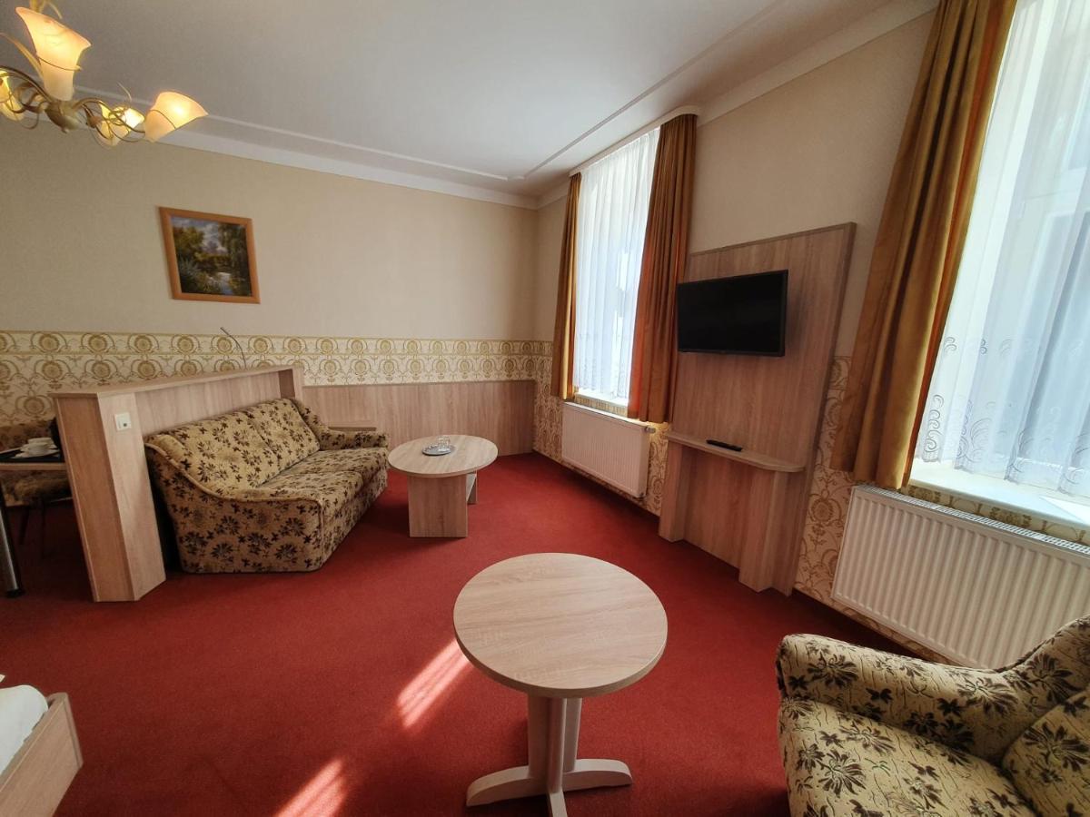 Hotel Garni Dekorahaus Bad Schandau Buitenkant foto